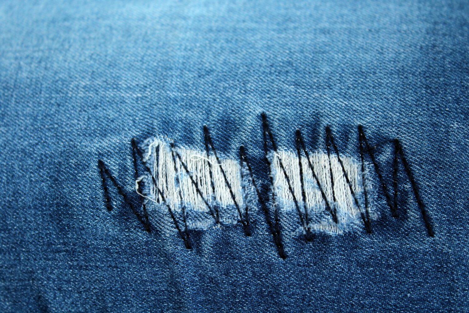 How to fix holes in jeans - Visible mending