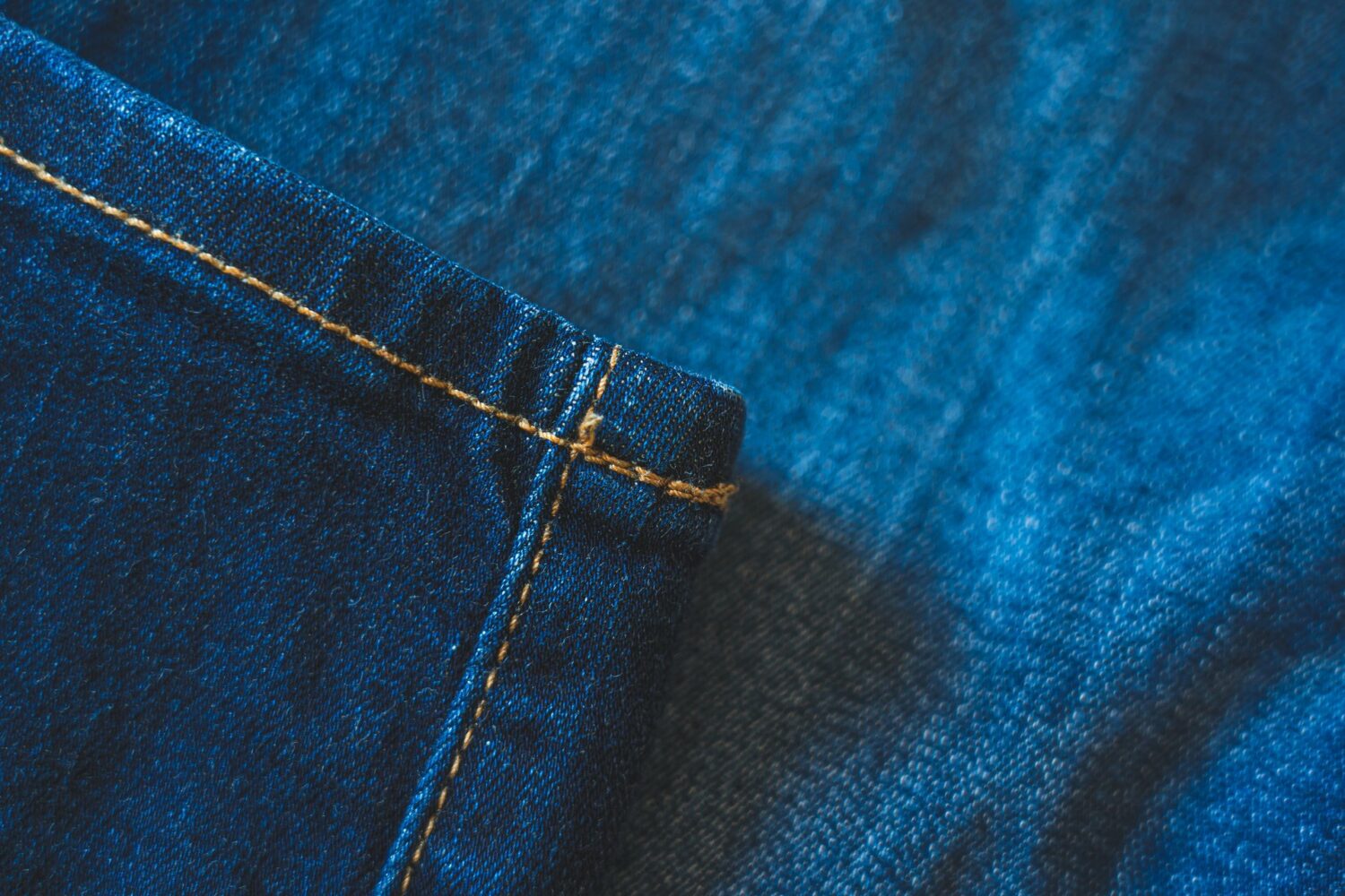 Straight stitch hemmed jeans